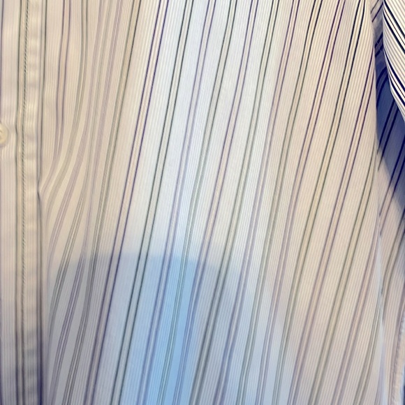 Frank and Eileen Grayson high low button down like new - Picture 2 of 5